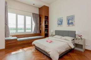 Straits Quay Waterside Suite Penang
